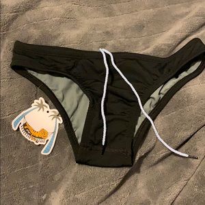 Black Jolyn Andy bottoms size xs